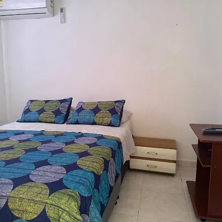 Apartamento Excelente Estudio En El Barrio El Laguito *