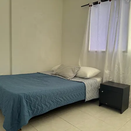Apartamento Excelente Estudio En El Barrio El Laguito *